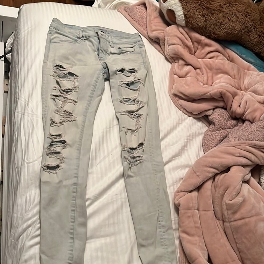 American eagle ripped skinny jeans